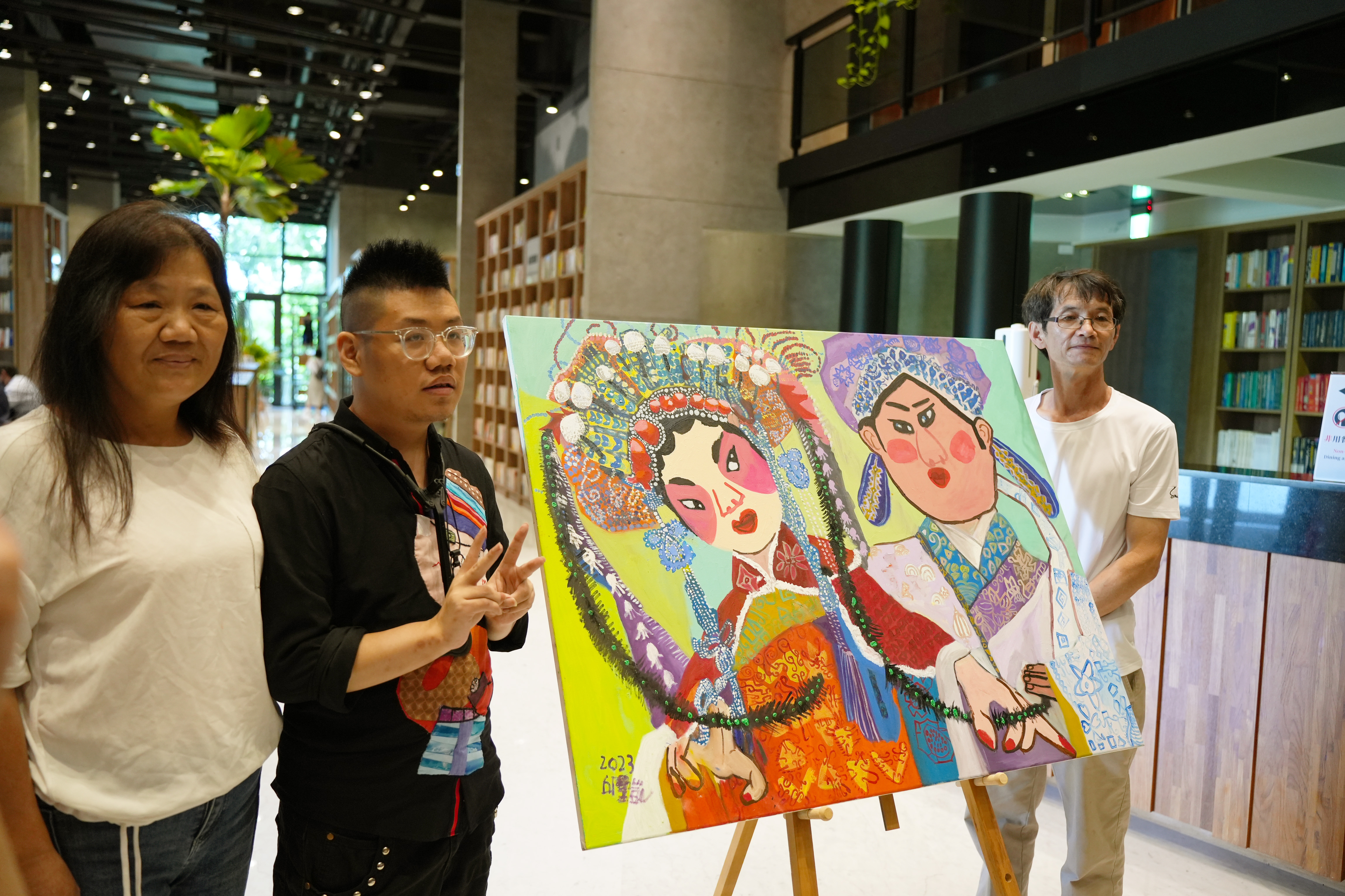 【媒體報導】有嗜睡症多重障礙的街頭藝人邱聖凱 開畫展圓夢